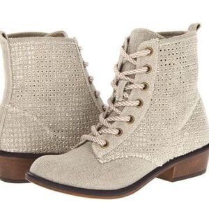 EUC Dirty Laundry Ankle Boots (size 8.5)